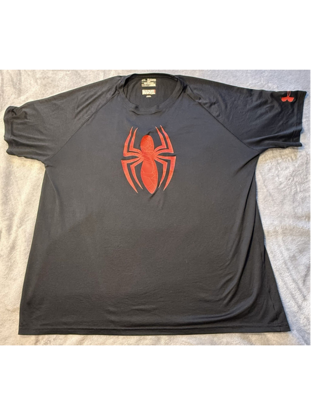 Under Armour x Marvel Collaboration Men's Heat Gear Spiderman Shirt 2XL